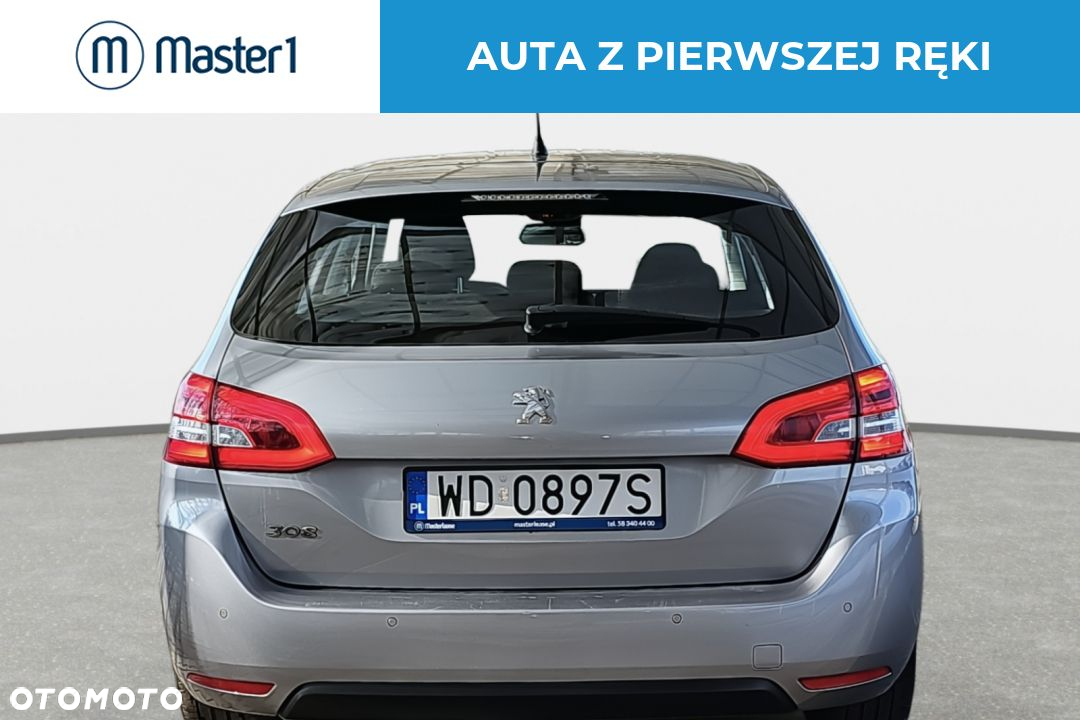 Peugeot 308 - 8