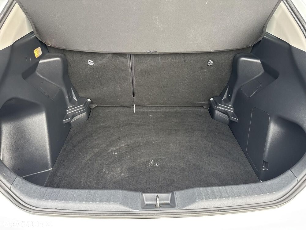 Toyota Yaris Cross Hybrid 1.5 Comfort - 13