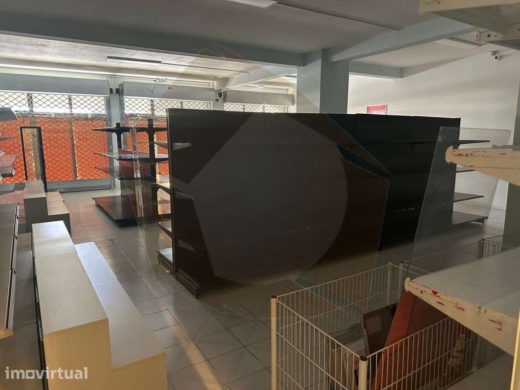 COMÉRCIO / SERVIÇOS - PORTO - Grande imagem: 4/11
