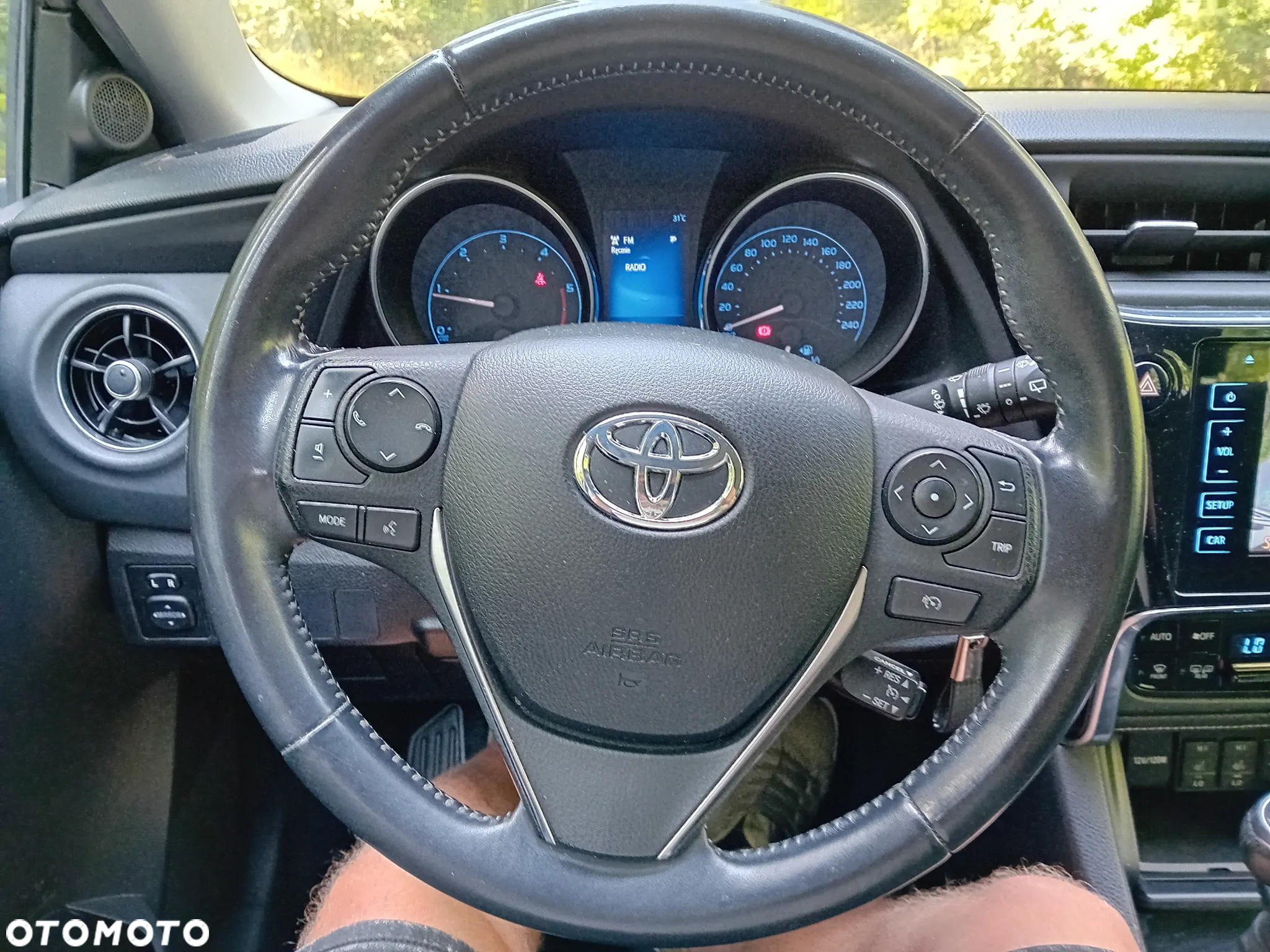 Toyota Auris - 10