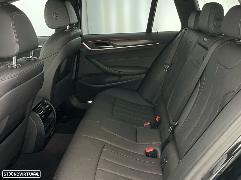 BMW 520 d Pack Desportivo M Auto - 12