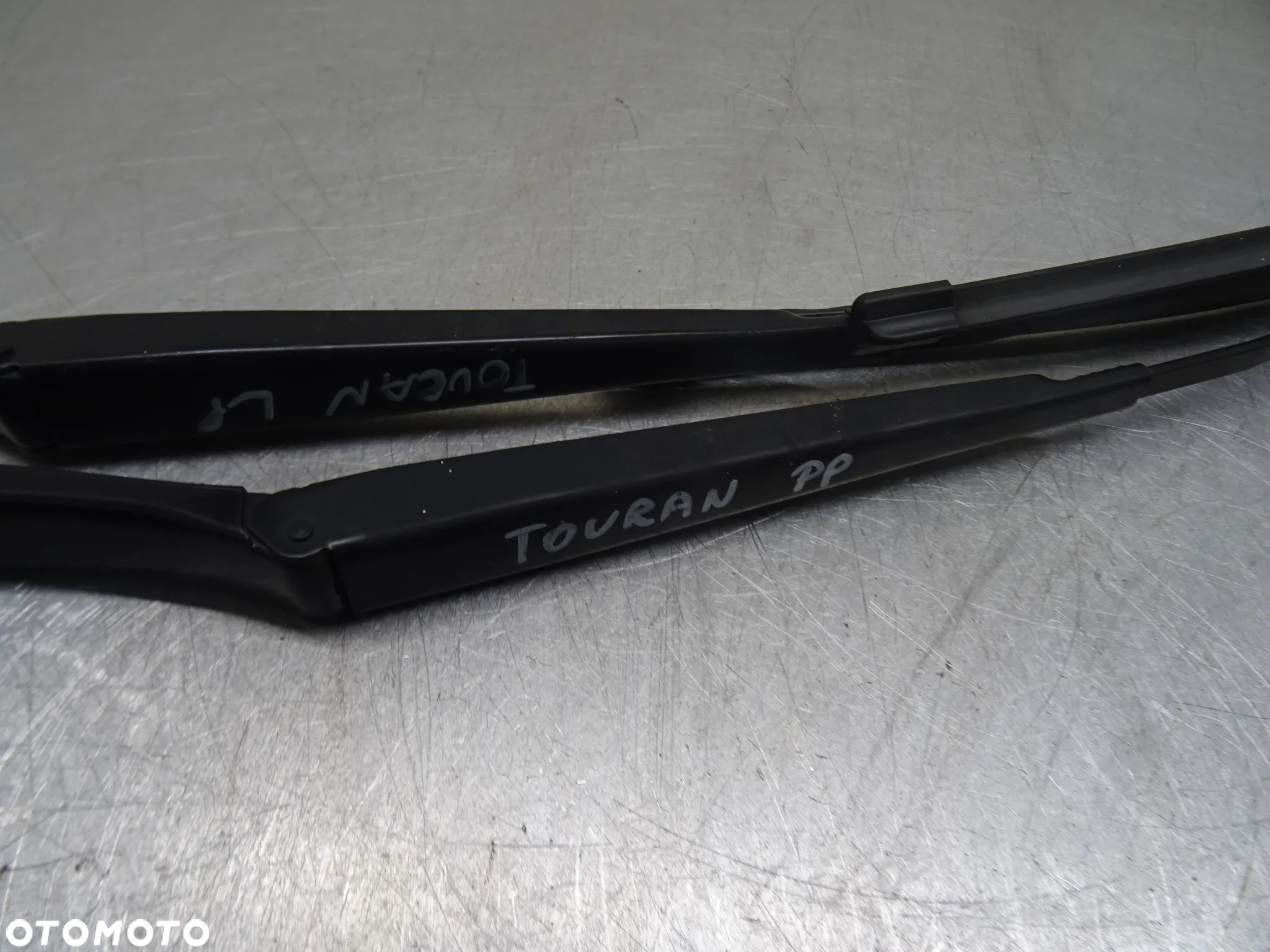 VW TOURAN I 03-05 RAMIONA WYCIERACZKI PRZÓD - 9