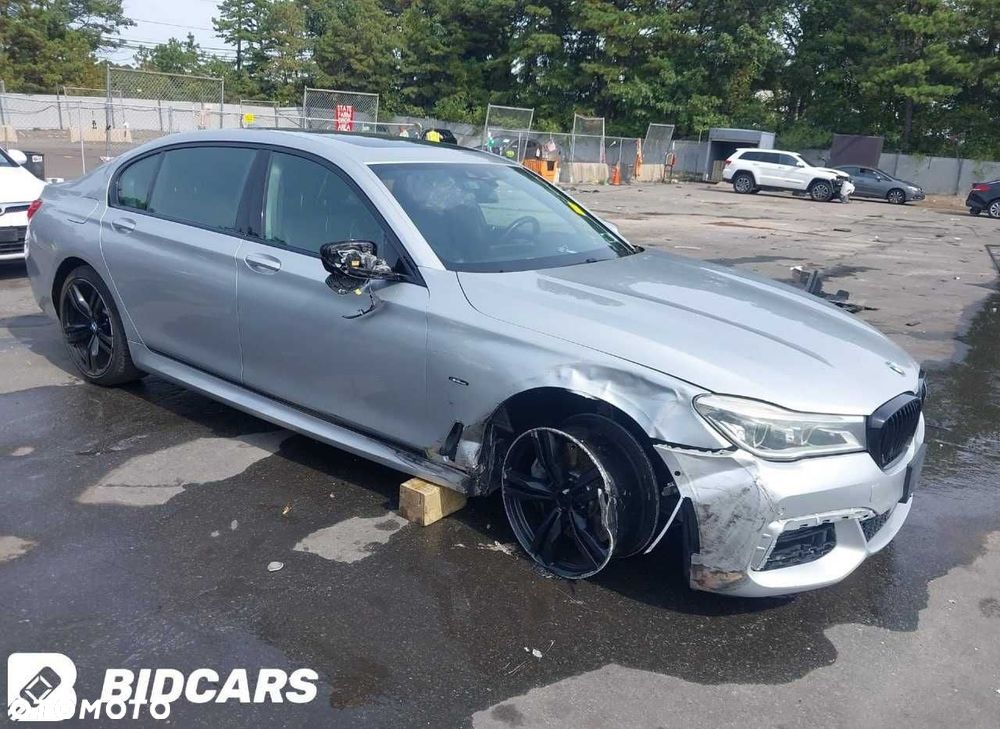 Części do BMW Serii 7 750i xDrive 2016, silnik 4.4L, samochód z USA - 1