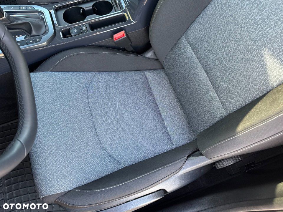 Kia XCeed - 28