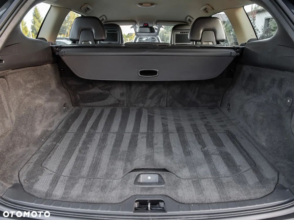 Volvo XC 60 - 30