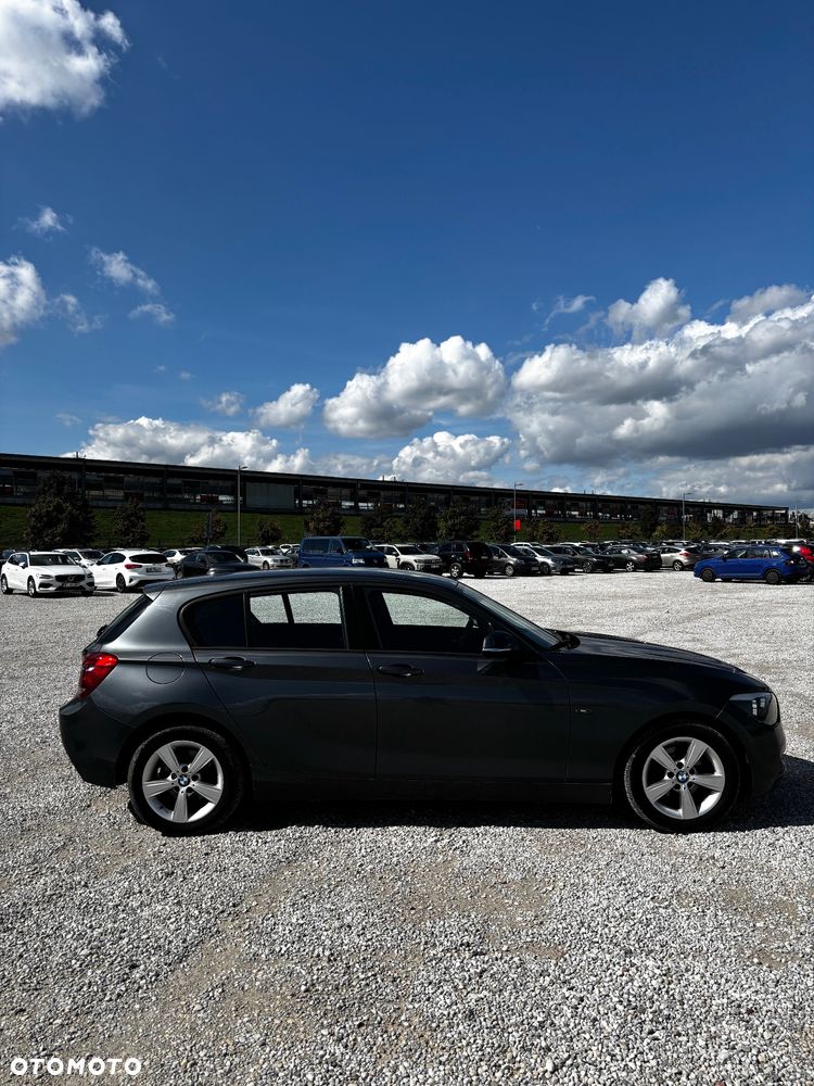 BMW Seria 1 116d Sport Line - 2
