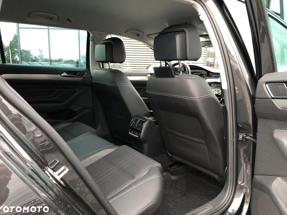 Volkswagen Passat Alltrack 2.0 TDI SCR 4Motion DSG - 25