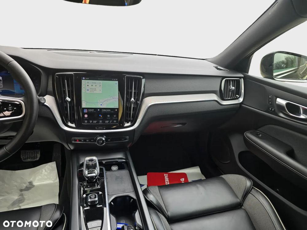 Volvo V60 Cross Country B4 D AWD Ultimate - 20