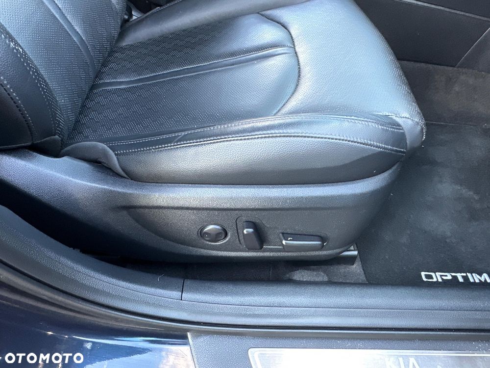Kia Optima Plug-in Hybrid - 19