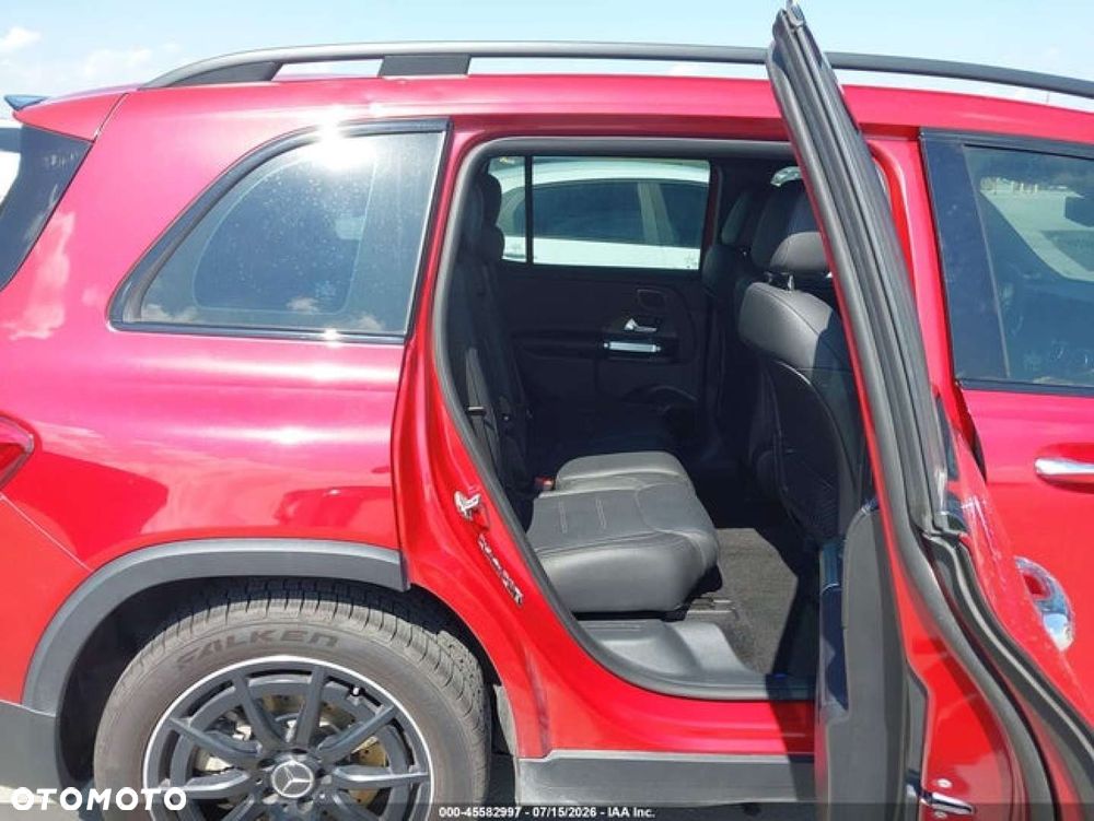Mercedes-Benz GLB - 15