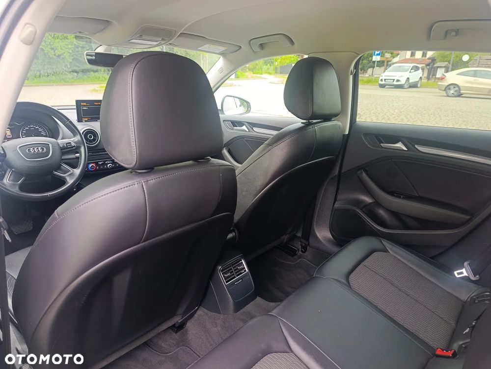 Audi A3 Sportback 30 g-tron S tronic - 15