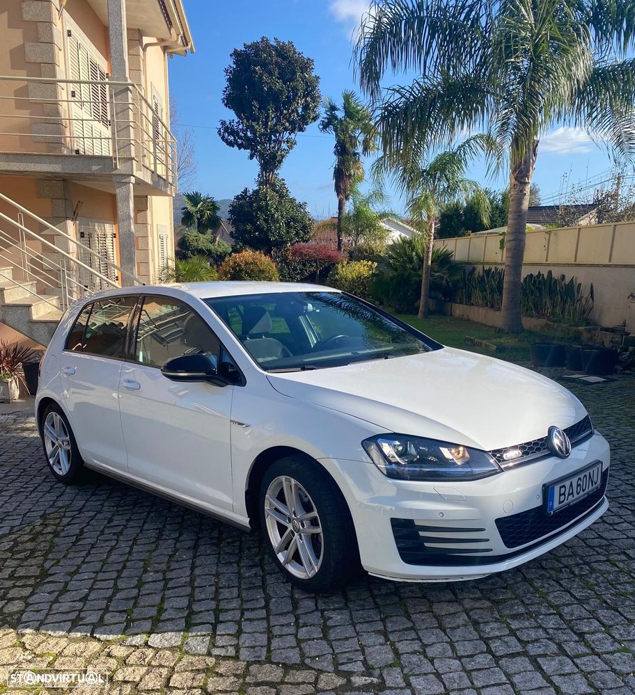VW Golf 2.0 TDI GTD DSG - 1