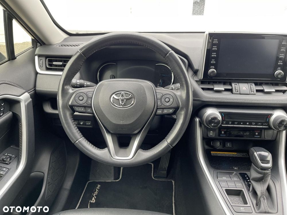 Toyota RAV4 - 11