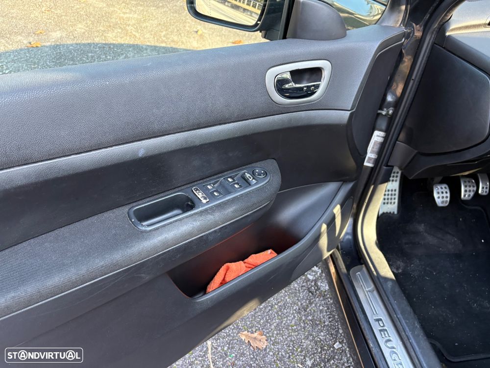 Peugeot 307 1.6 HDi Premium - 12