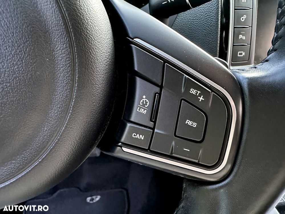 Jaguar F-Pace 20d AWD Aut. Prestige - 16