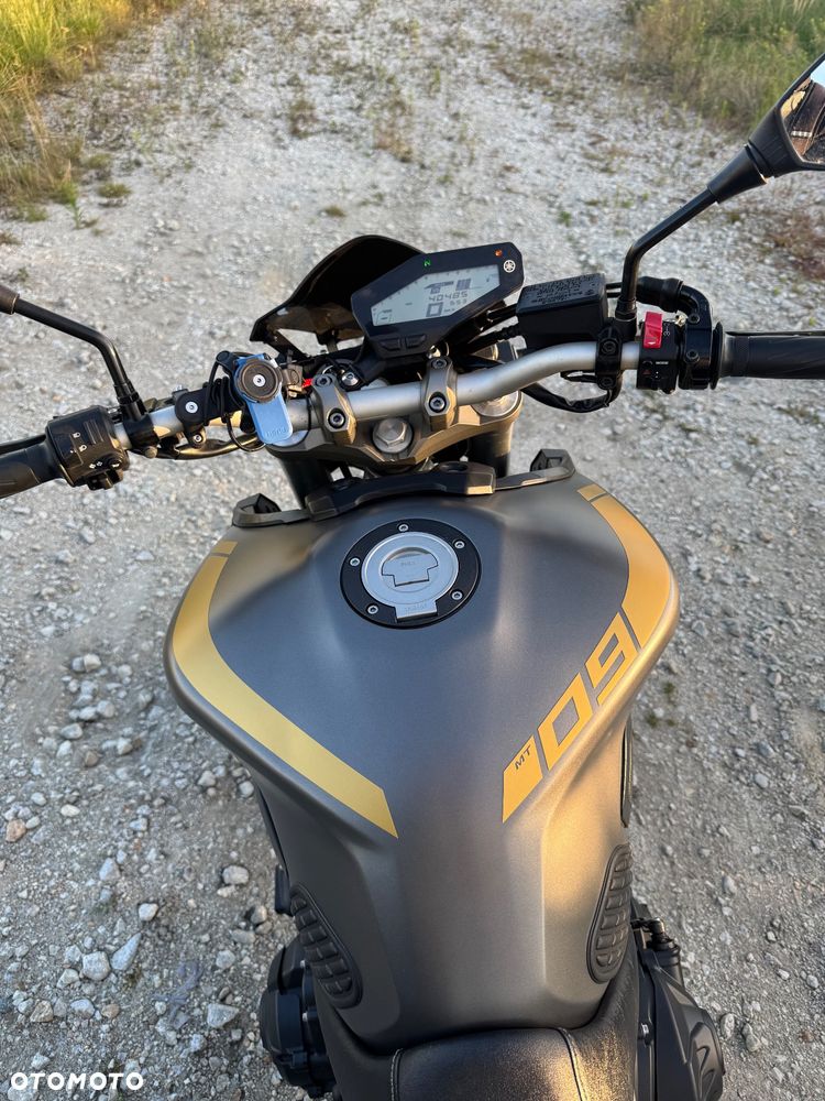 Yamaha MT - 6