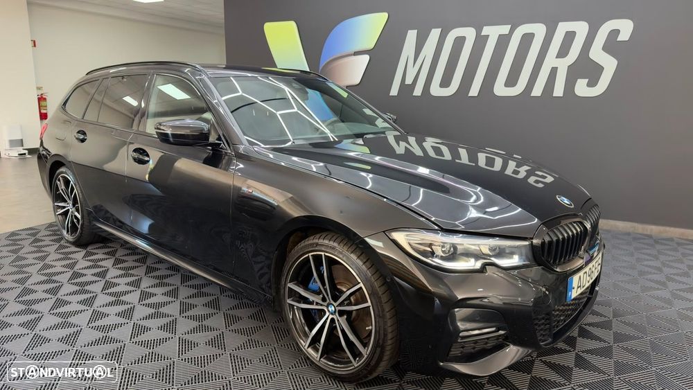 BMW 330 e Pack Desportivo M Pro Auto - 2