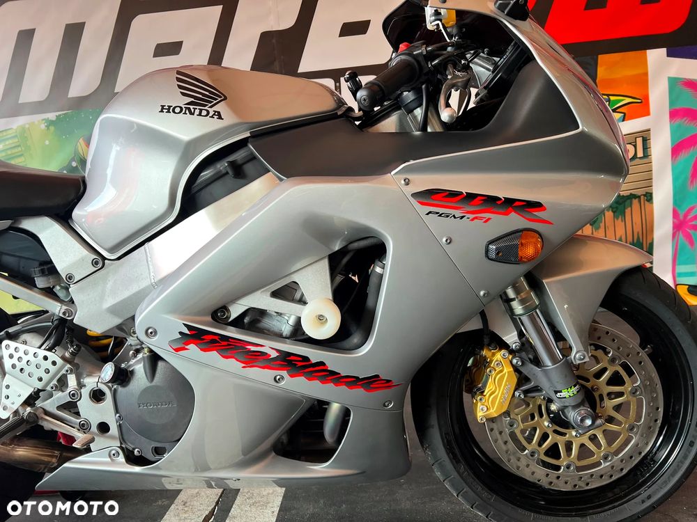 Honda CBR - 13
