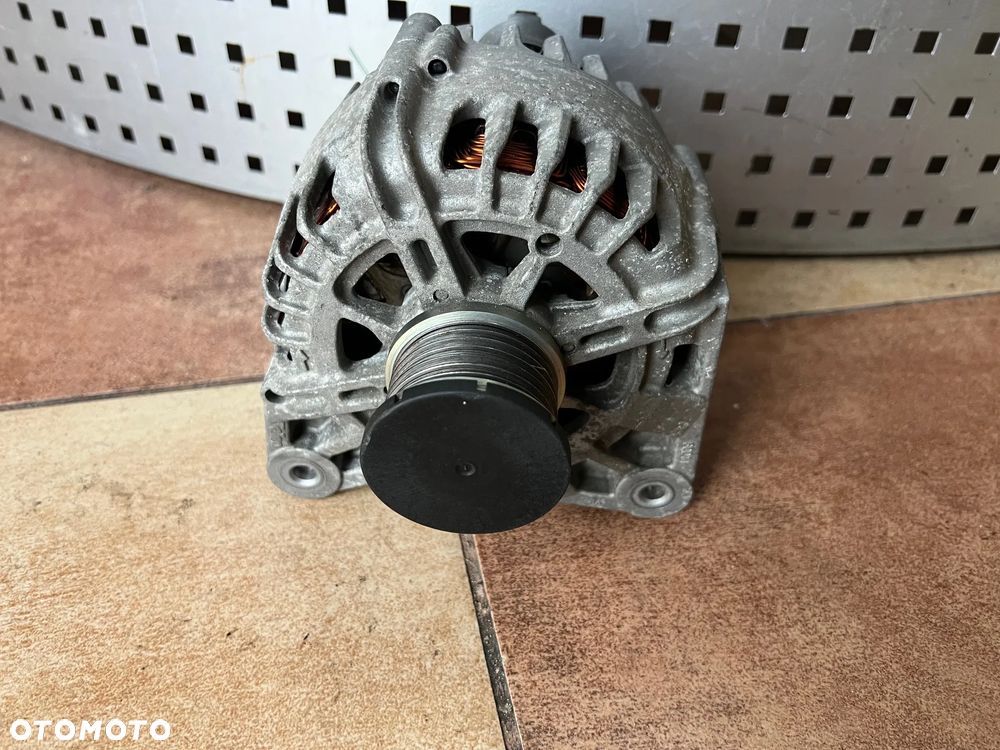 ALTERNATOR RENAULT MEGANE II SCENIC II 1.2 TCE 8200849752 2015 ROK Z AUTA O PRZEBIEGU 50.000km SUPER STAN - 1