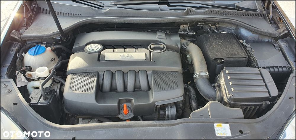 Volkswagen Golf 1.6 Comfortline - 16