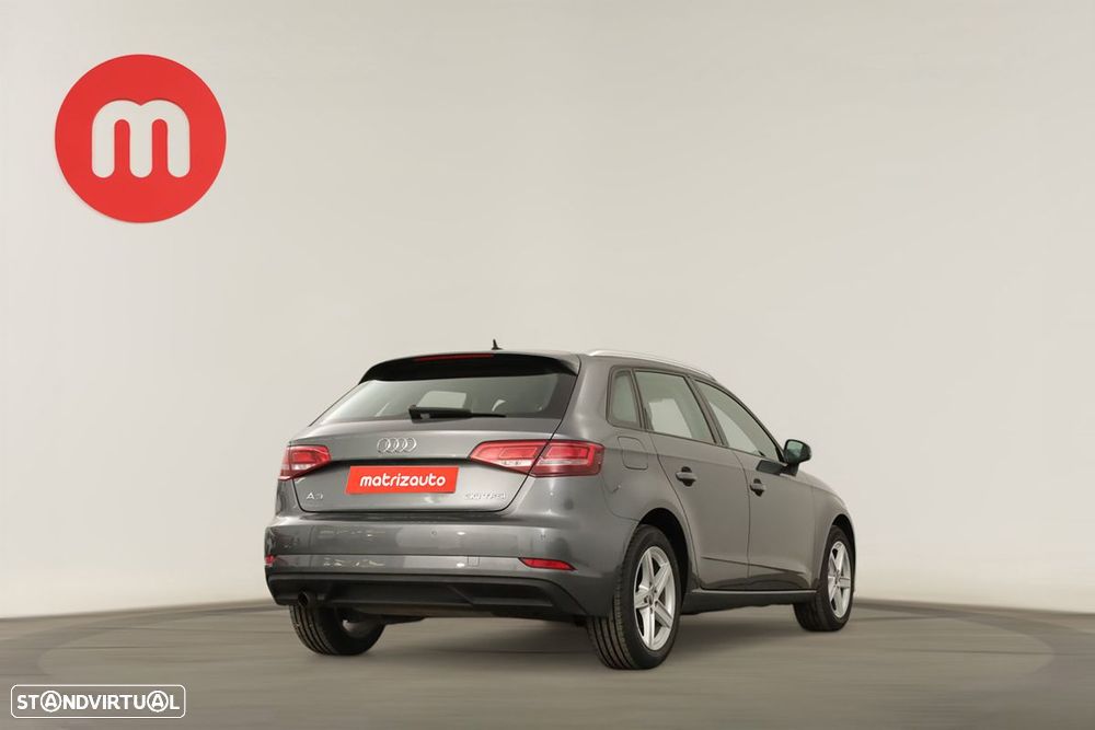 Audi A3 Sportback 30 TFSI S tronic - 4