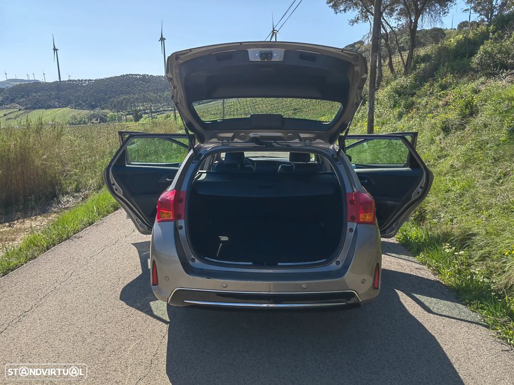 Toyota Auris Touring Sports 1.8 HSD Exclusive+Navi - 9