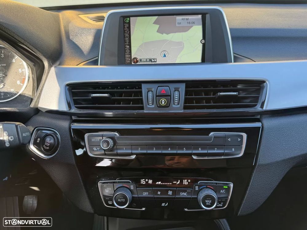 BMW X1 18 d sDrive Line Sport - 40