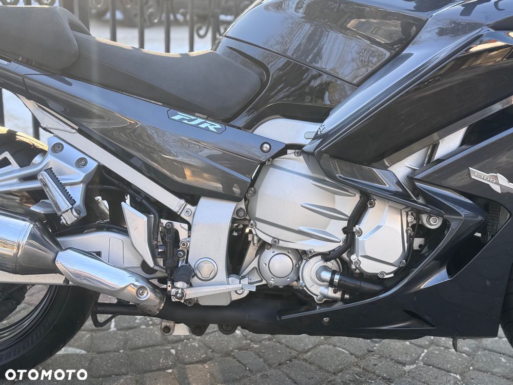 Yamaha FJR - 13