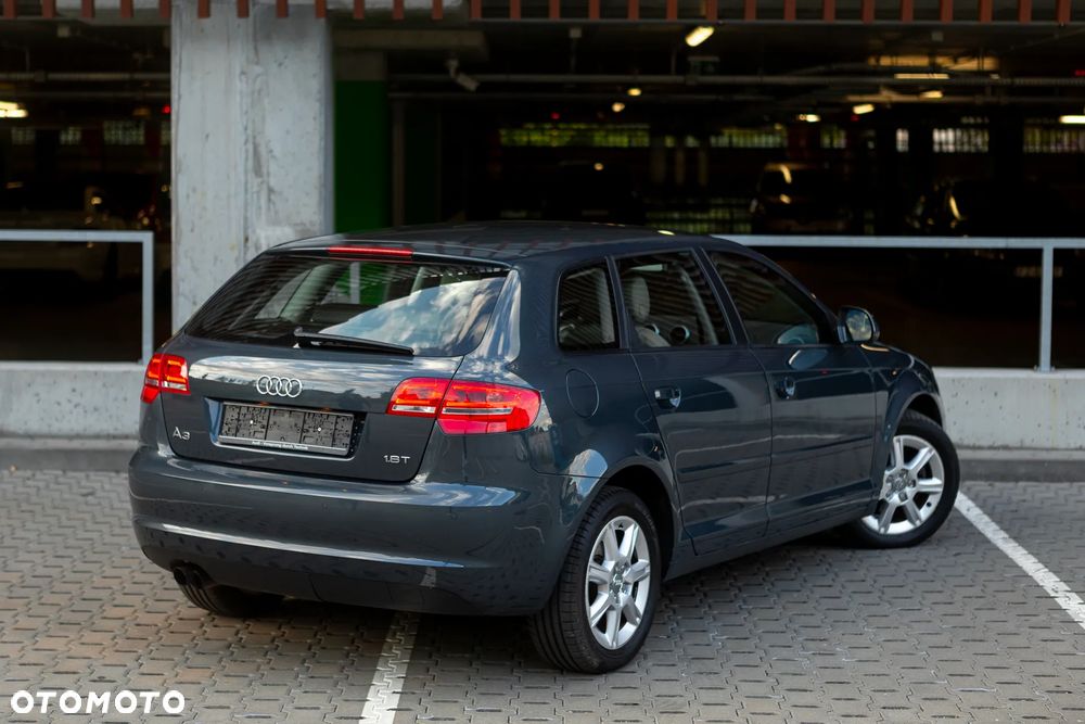 Audi A3 Sportback - 16