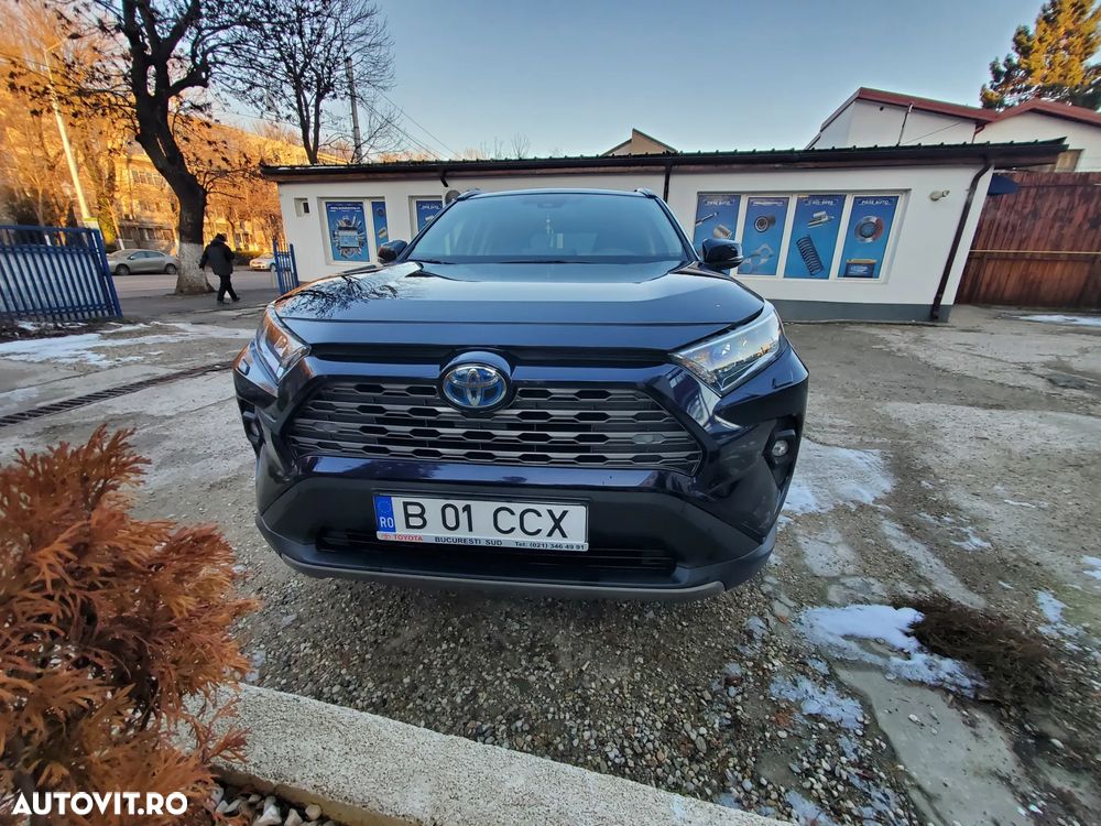 Toyota RAV4 - 1