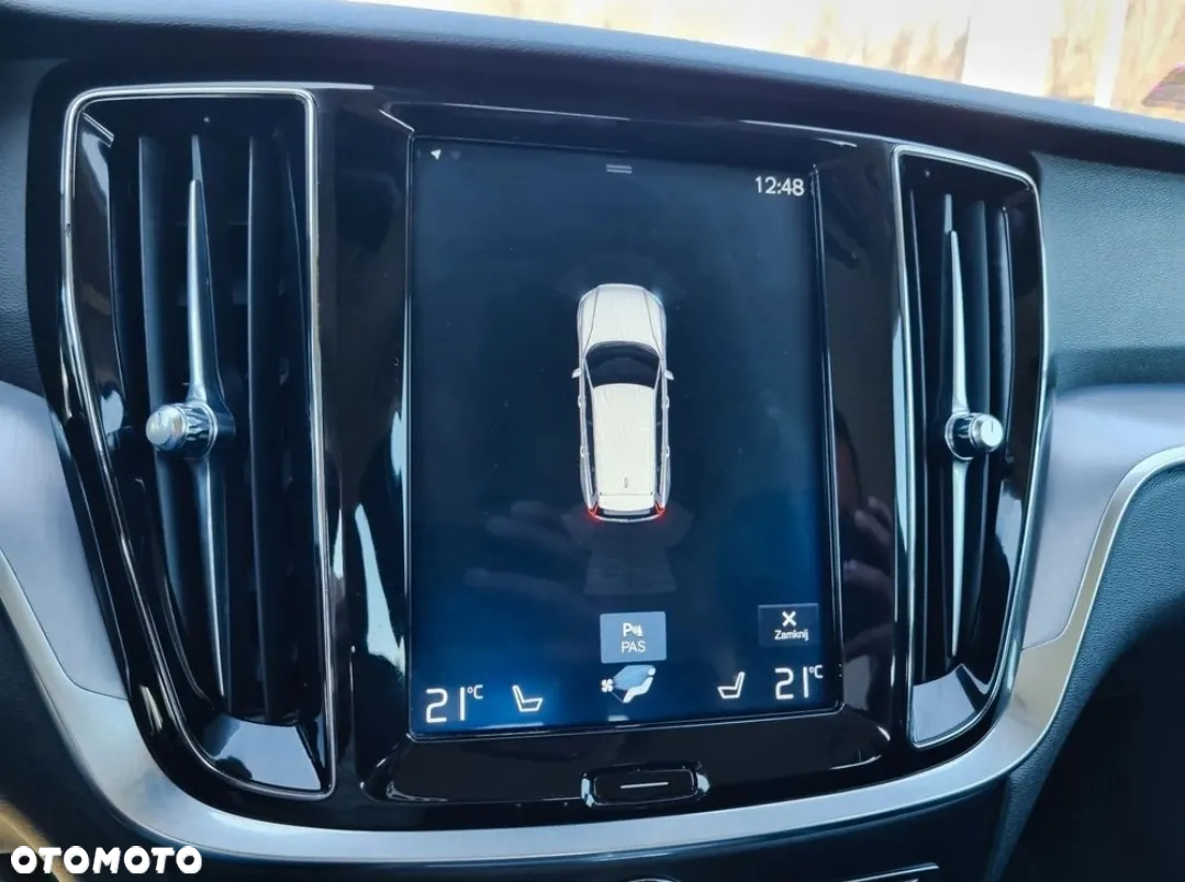 Volvo V60 D4 Momentum Pro - 32