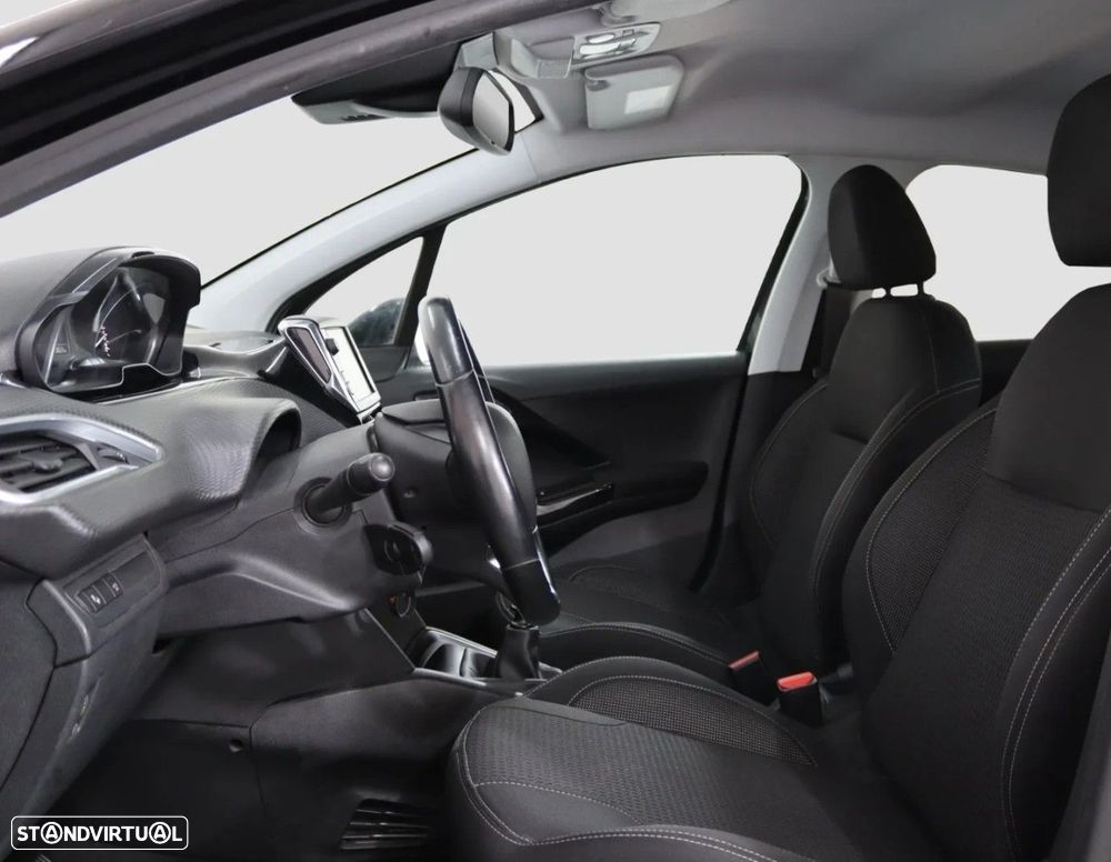 Peugeot 208 1.2 PureTech Allure - 11