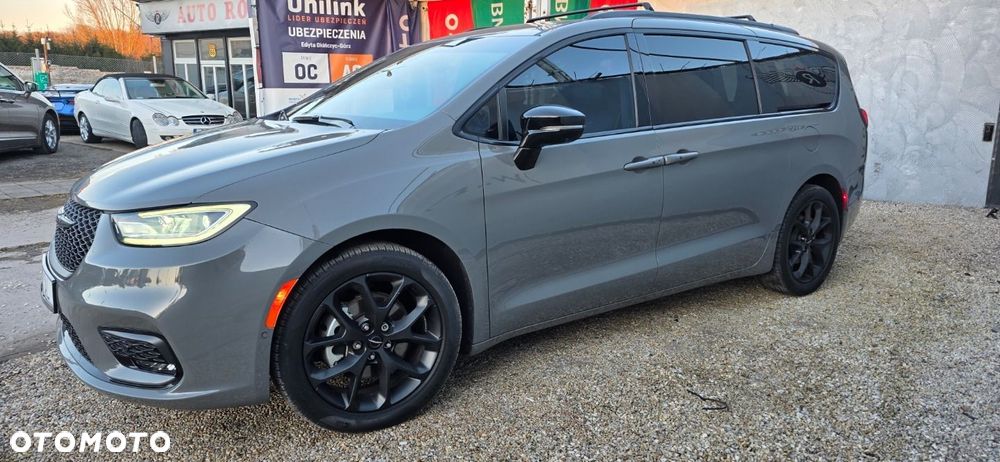 Chrysler Pacifica - 6