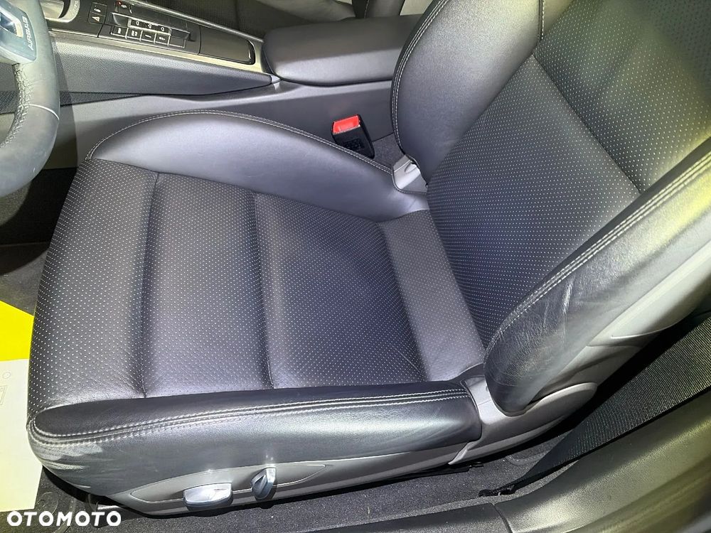 Porsche 911 Carrera 4S PDK - 12