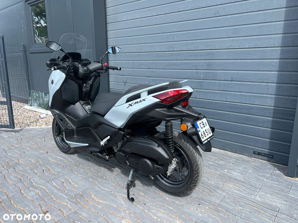 Yamaha X-max - 8