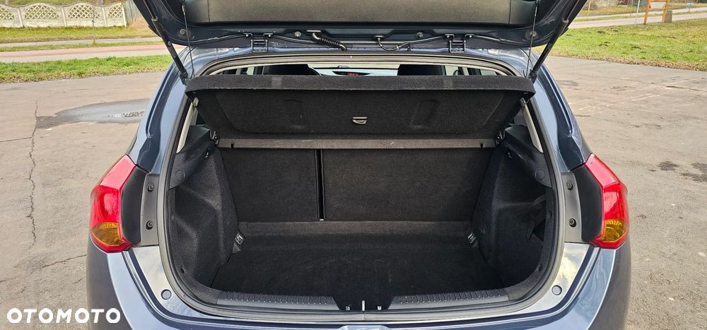 Kia Ceed 1.4 CVVT Spirit - 26