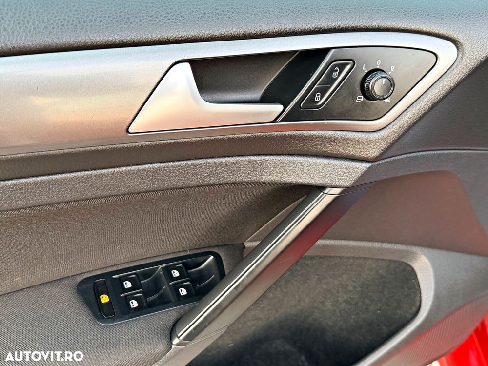 Volkswagen Golf - 17