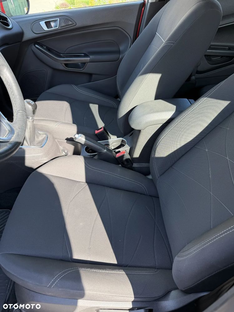 Ford Fiesta 1.4 Titanium - 21