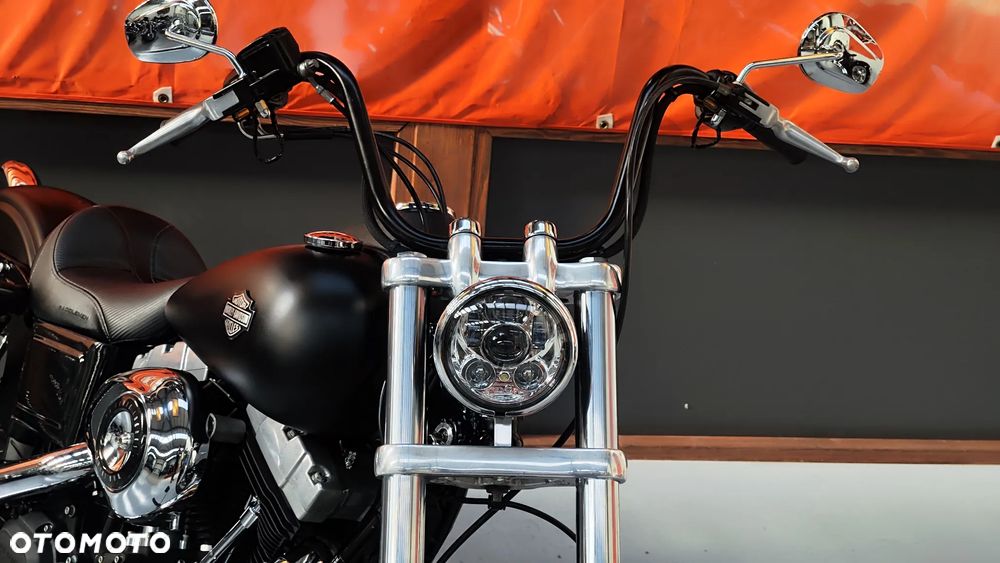 Harley-Davidson Dyna Street Bob - 25