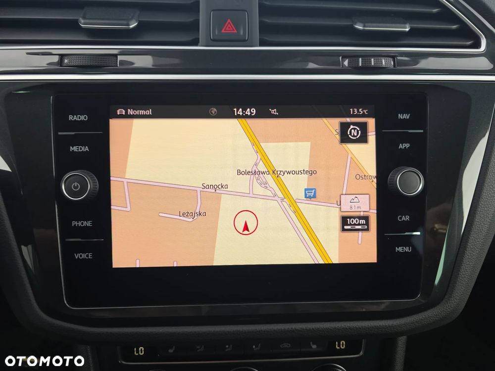 Volkswagen Tiguan - 24