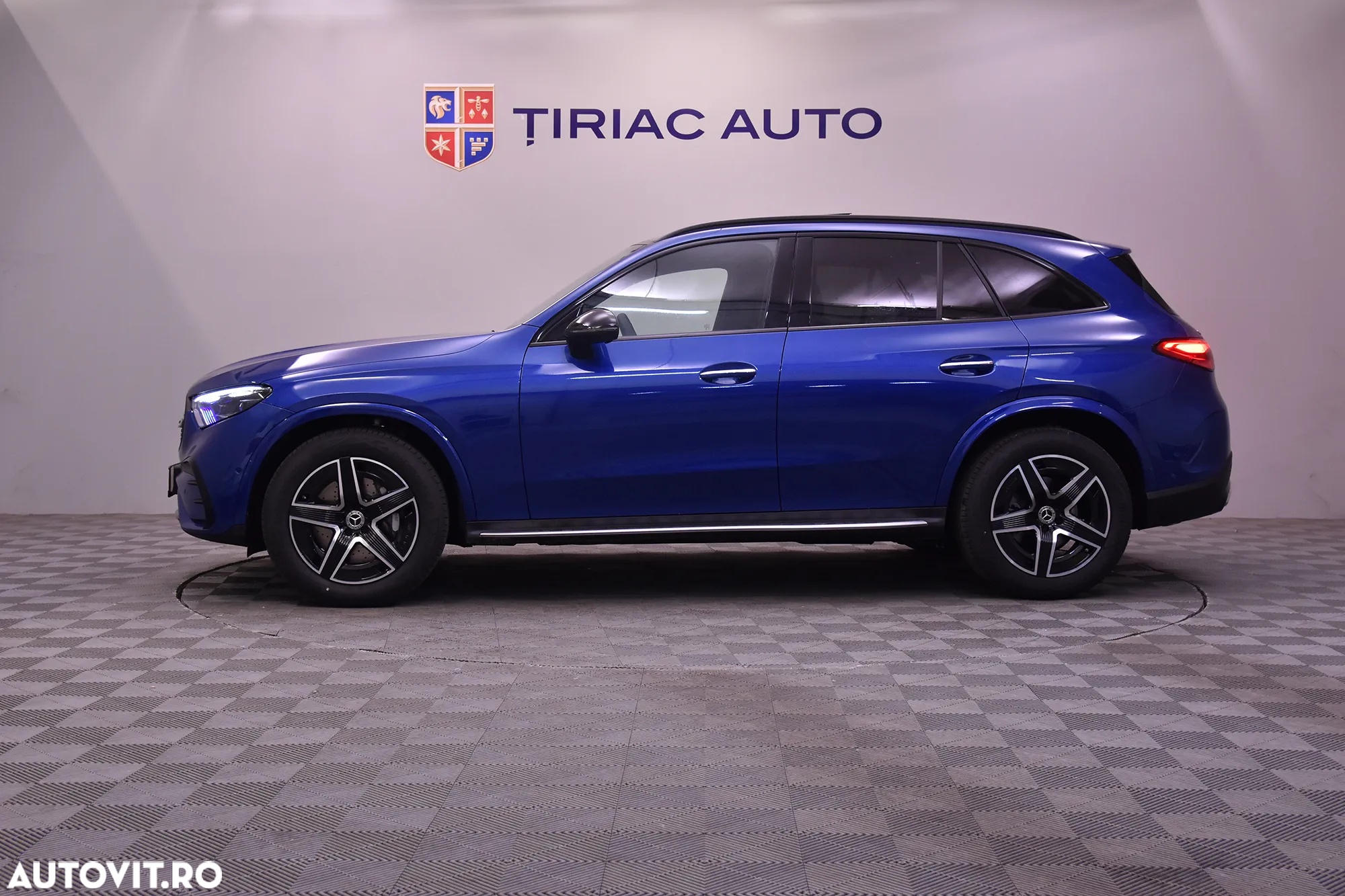 Mercedes-Benz GLC 300 4MATIC MHEV - 2