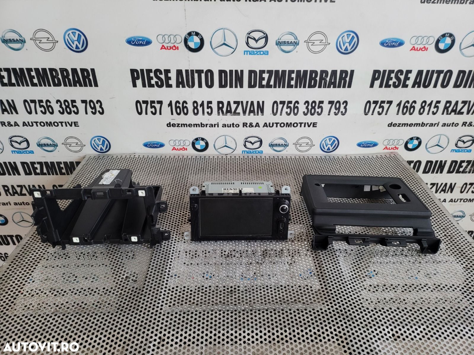 Navigatie Originala Renault Master An 2019-2020-2021-2022 Completa Cu Suport Cod 281154975R Dezmembrez Renault Master 3/4 An 2019-2020-2021-2022 2.3 Dci Cod Motor M9T F716 Bi-Turbo - 1