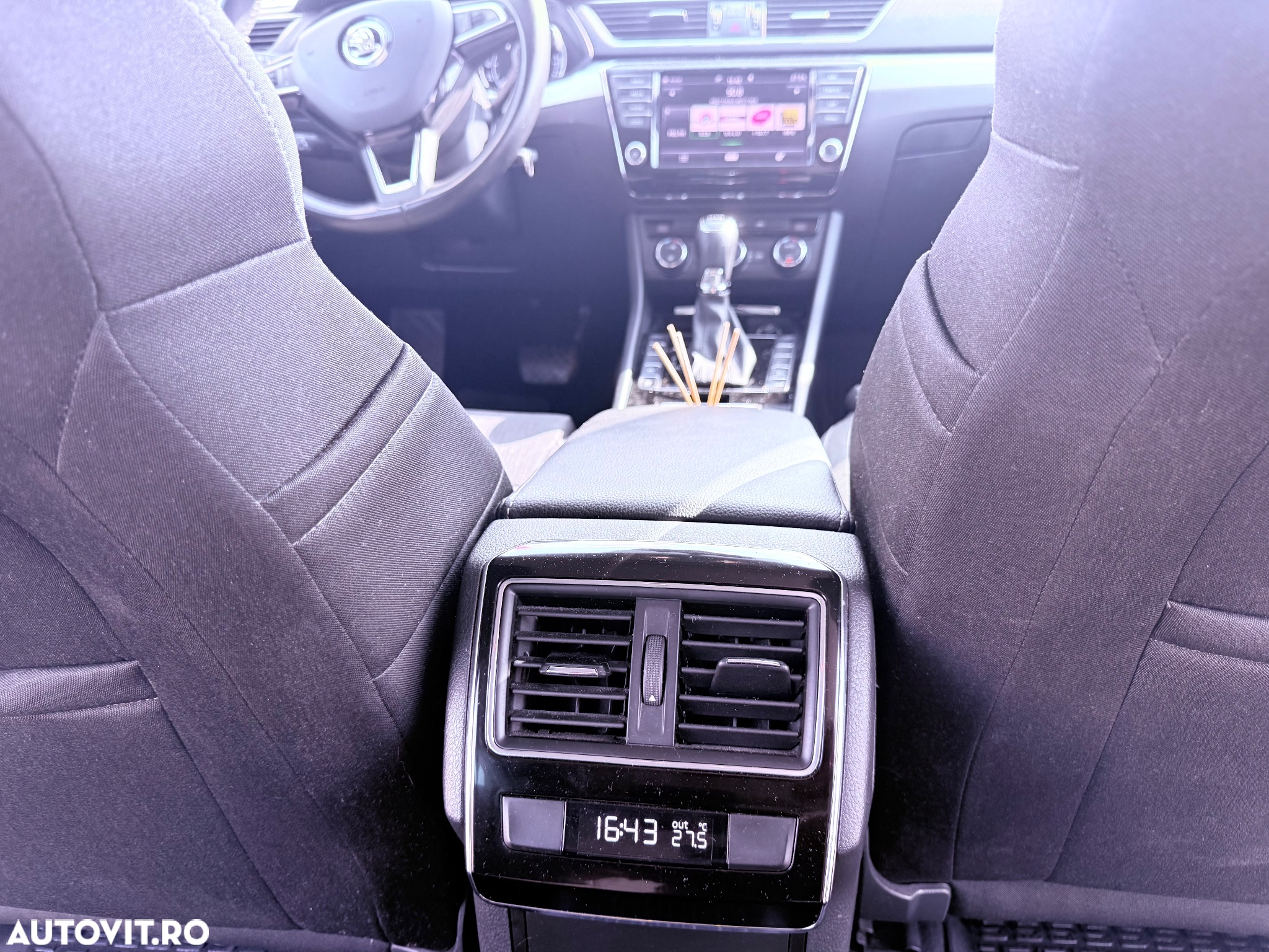 Skoda Superb 2.0 TDI DSG Sportline - 21