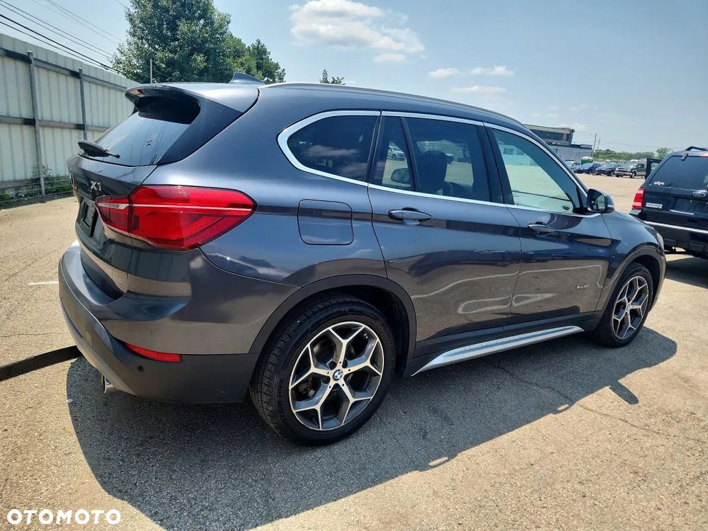 BMW X1 xDrive25i GPF Sport Line - 4