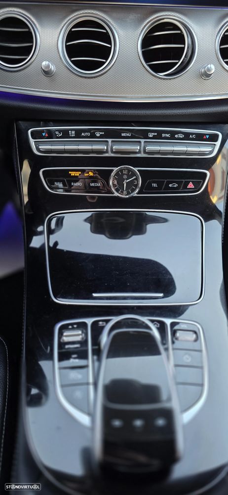 Mercedes-Benz E 200 d 9G-TRONIC Avantgarde - 25