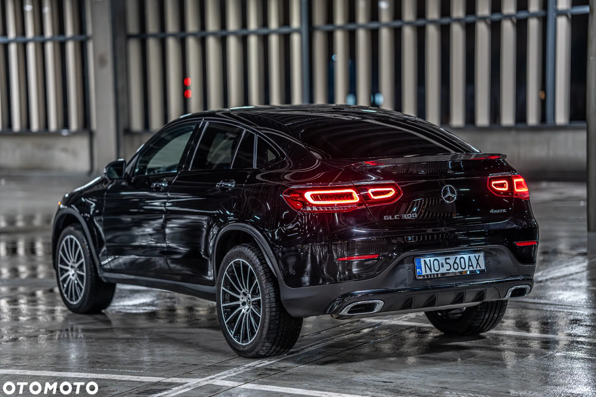 Mercedes-Benz GLC 300 4Matic 9G-TRONIC AMG Line - 5