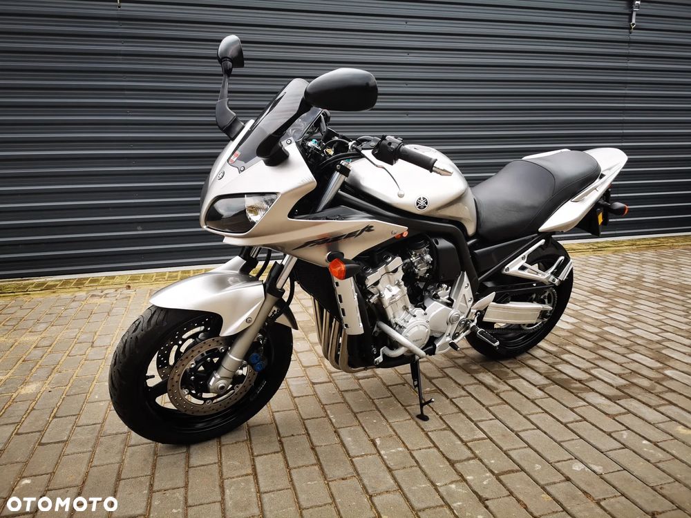 Yamaha FZS - 23
