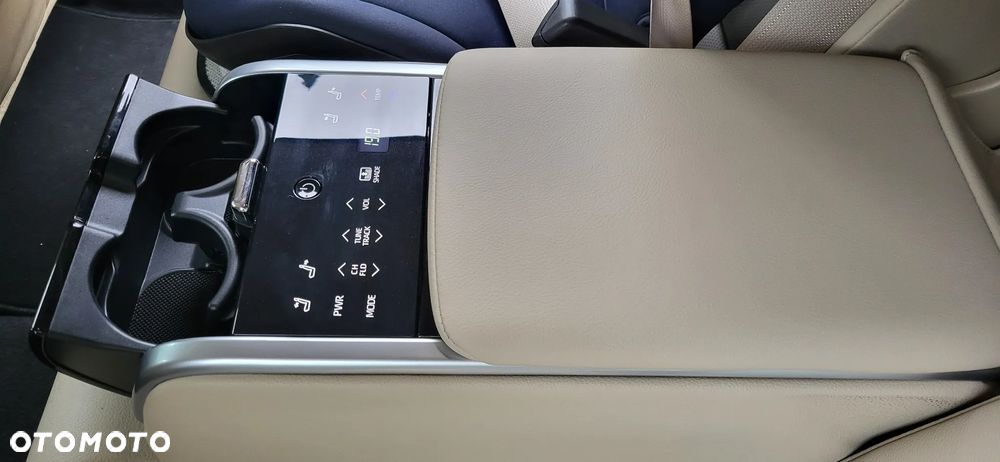 Toyota Camry 2.5 Hybrid Executive CVT - 24