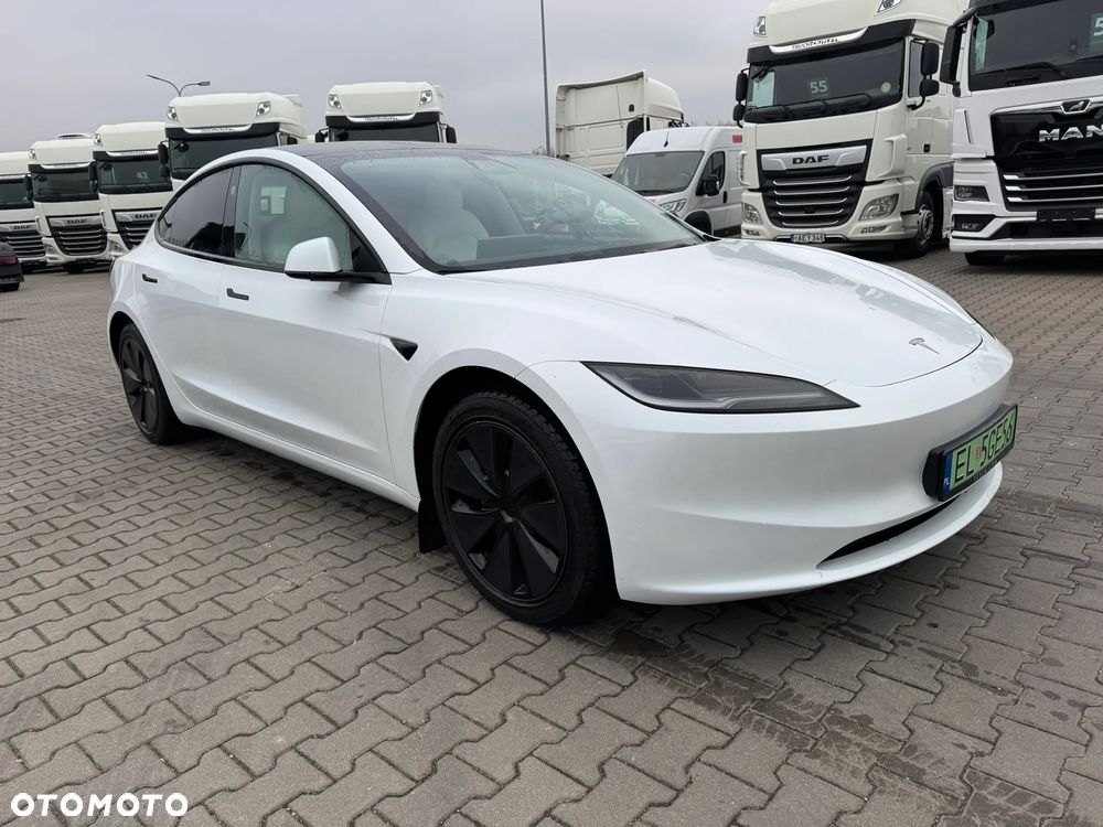 Tesla Model 3 Long Range AWD - 9