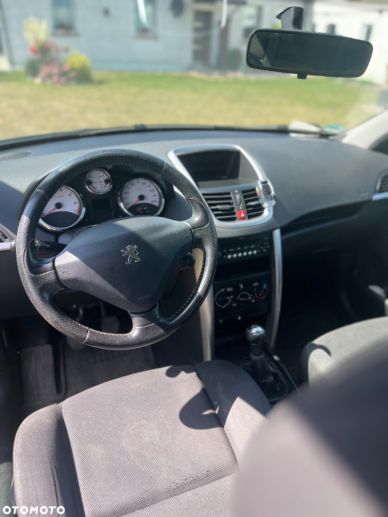 Peugeot 207 1.4 16V Trendy - 4